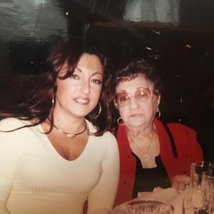 Meet your Posher, Angela